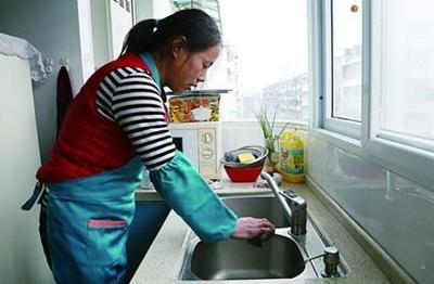 下岗女工创业新篇章 家政服务点亮130万户家庭